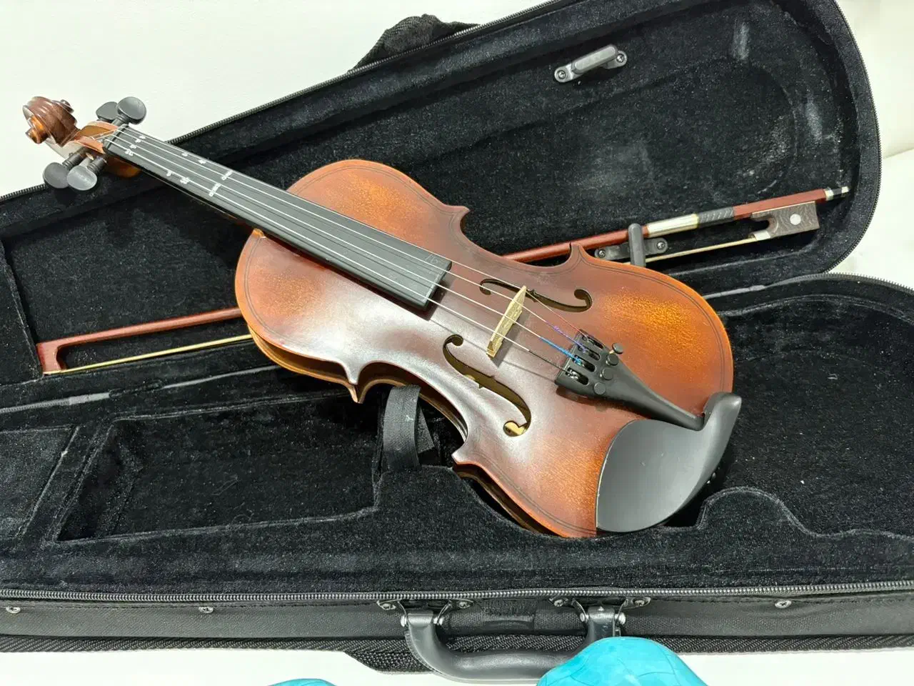 ویولن Nemex 1/4 در حد نو|ویولن|رشت, کوی بیانی|دیوار