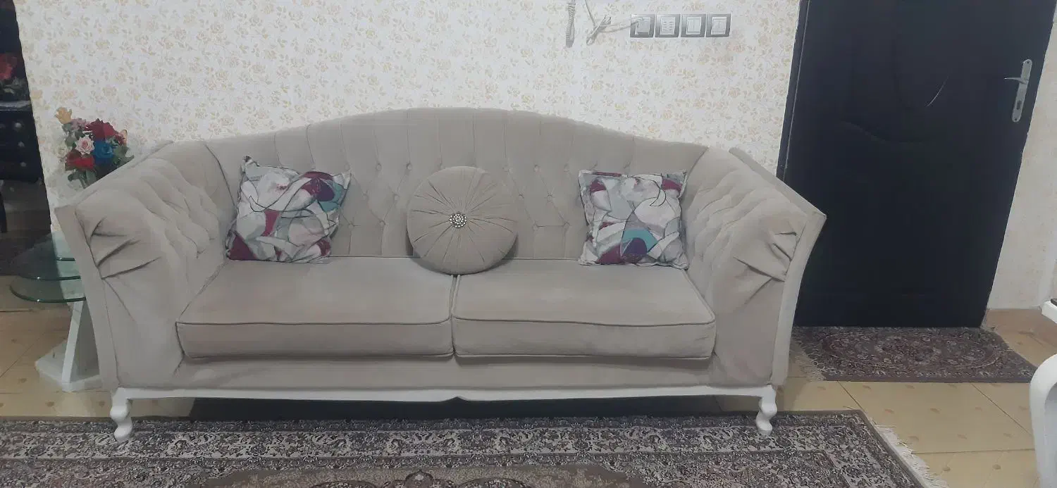 ست مبل و میز ناهار خوری|مبلمان خانگی و میز عسلی|رشت, پیرکلاچای|دیوار