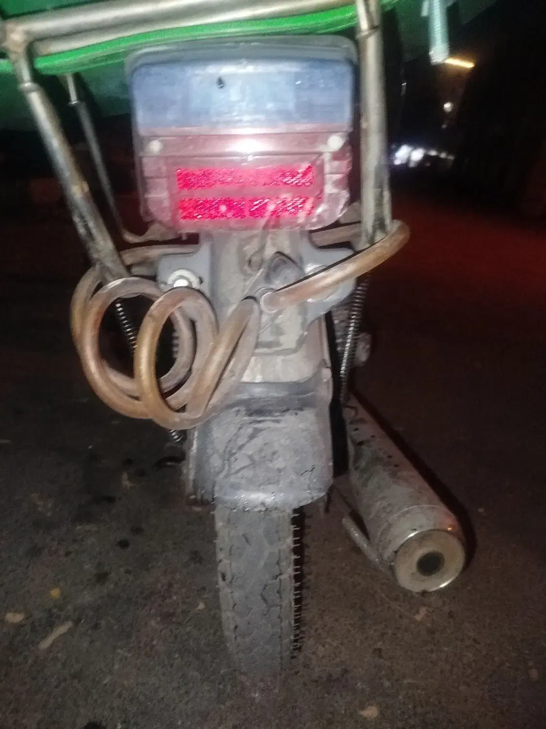 پلاک گم شده|اشیا|اراک, |دیوار