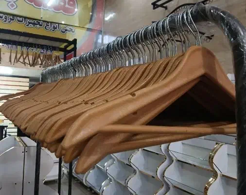 چوبکار، 9تیله|بندرخت و رختآویز|شهرضا, |دیوار