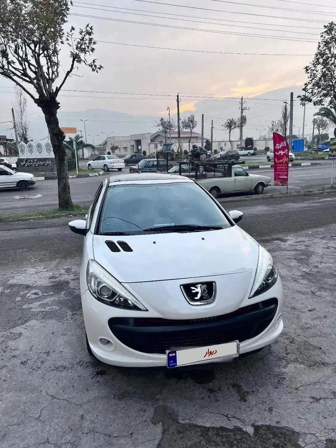 ۲۰۷ پاناروما دنده ای مدل ۱۴۰۱|خودرو سواری و وانت|لاهیجان, شیشه گران|دیوار