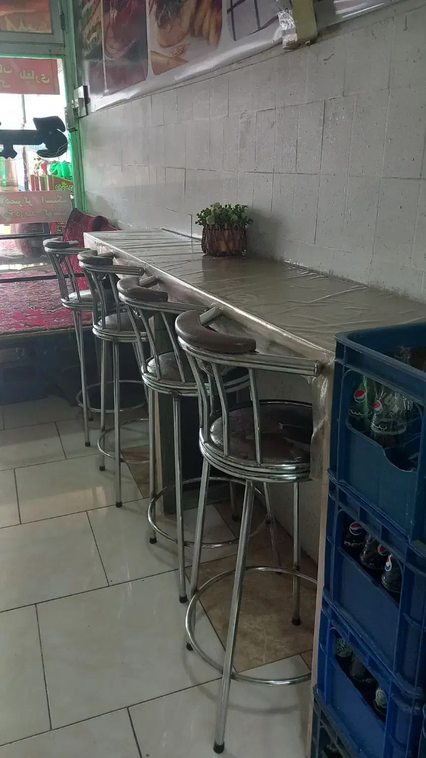 میز و صندلی کوتاه و بلند مناسب برای کافه|میز و صندلی غذاخوری|قوچان, |دیوار
