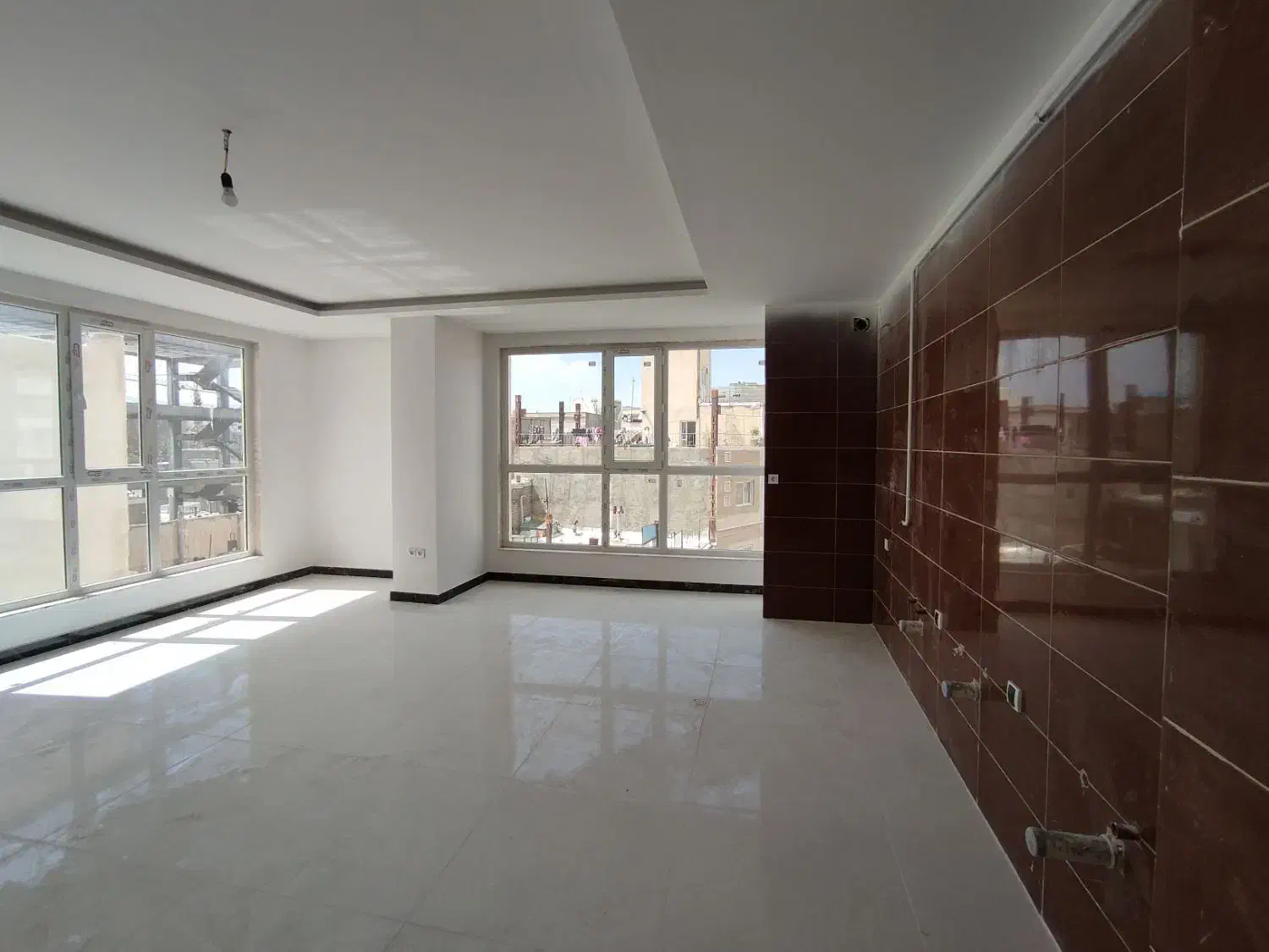 فروش آپارتمان ۱۰۳ متری غرق در نور مرکز شهر|فروش آپارتمان|ابهر, |دیوار