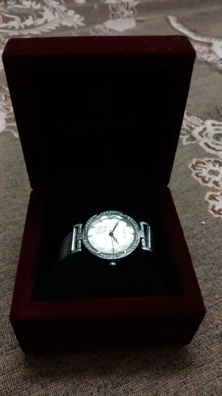 ساعت والار دسته ها ضد آب|ساعت|برخوار, |دیوار