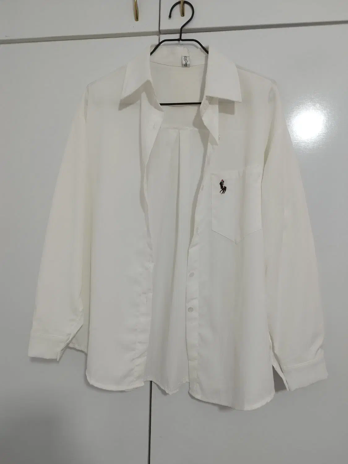 لباس مجلسی|لباس|رباط‌کریم, نصیرشهر|دیوار