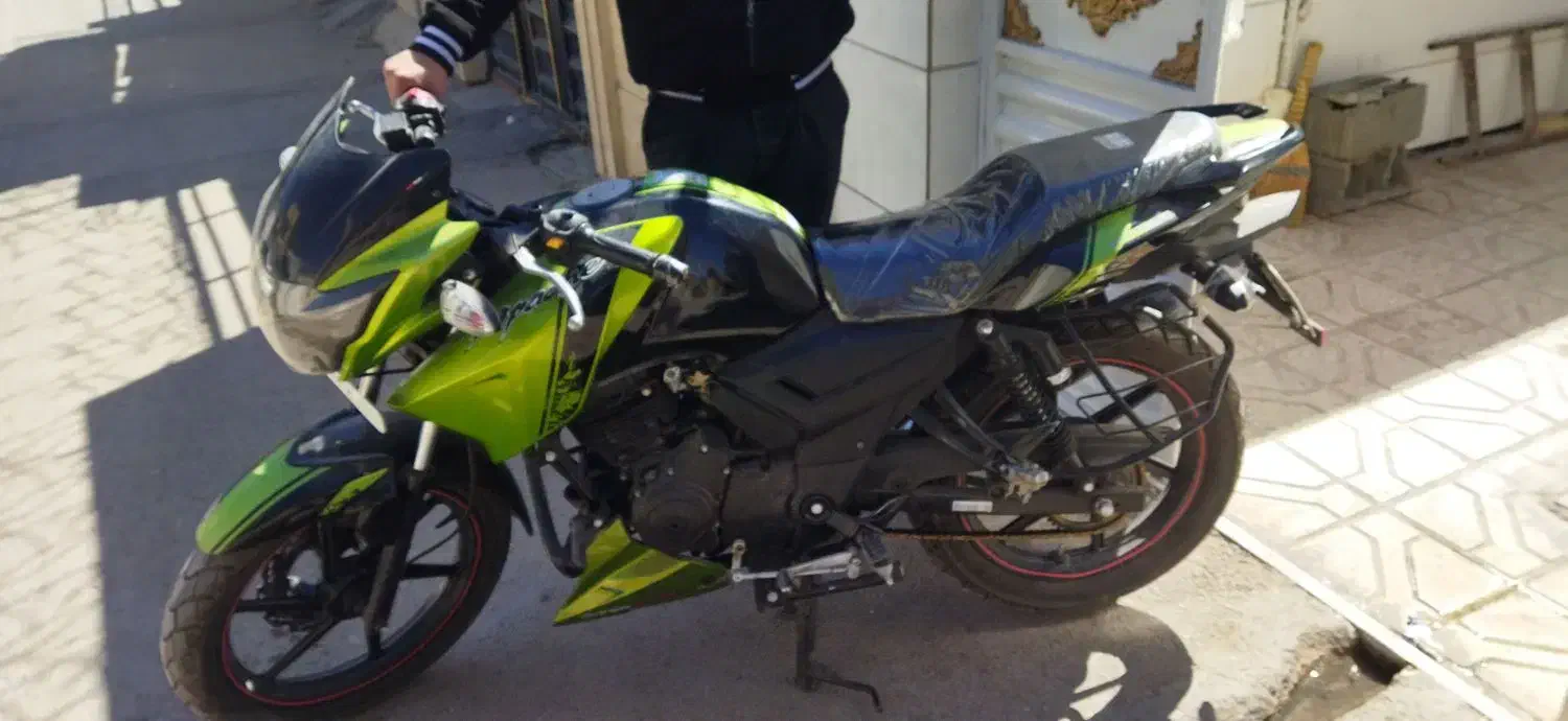 موتور اپاچی|موتورسیکلت|مشهد, شهرک مهرگان|دیوار