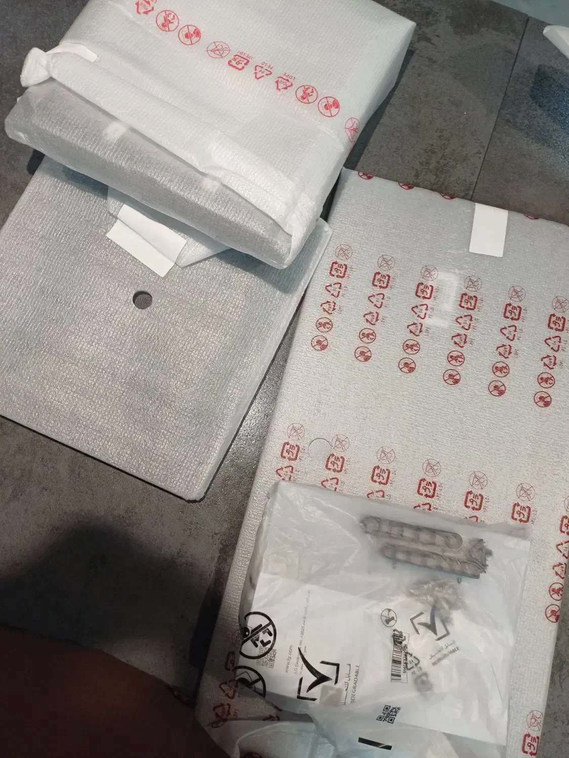 پایه اهنی تلوزیون|تلویزیون و پروژکتور|لاهیجان, کاروانسرابر|دیوار