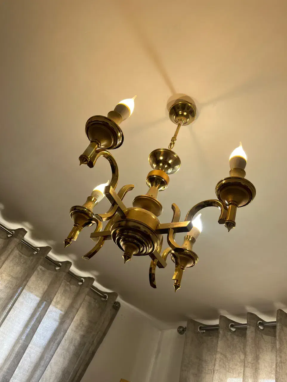 لوستر برنزی|لوستر و چراغ آویز|همدان, |دیوار