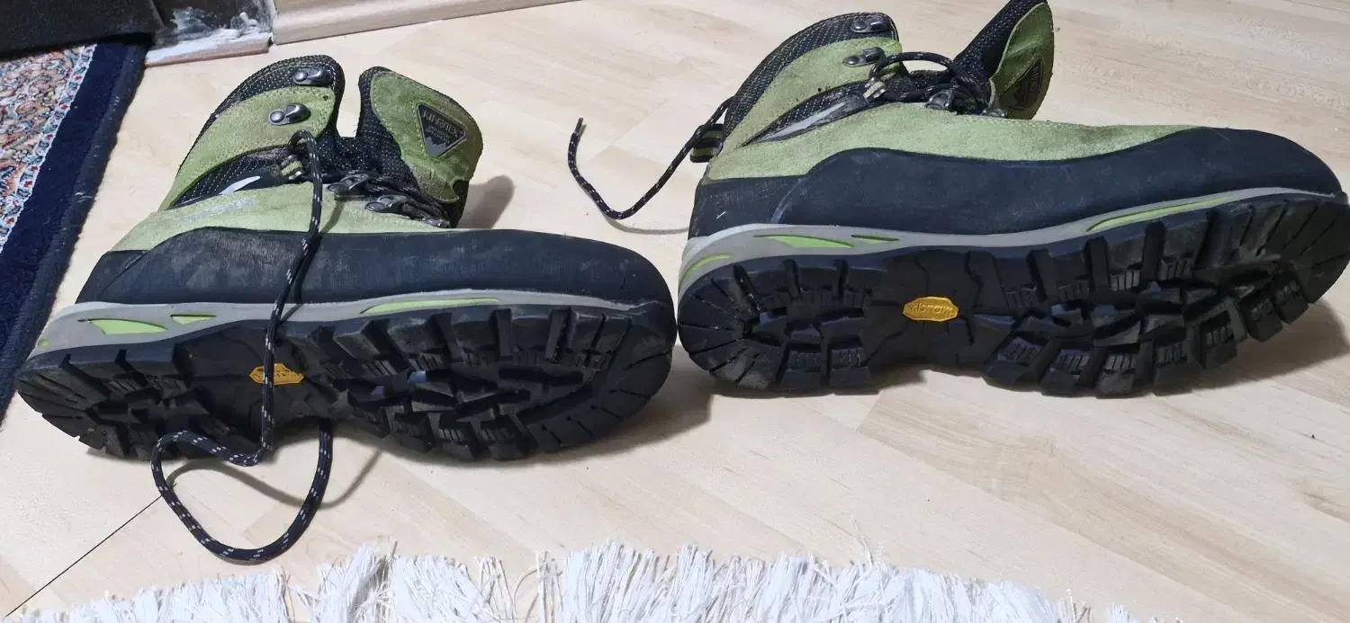 کفش کوهنوردی کینگ تکس ضد آب|تجهیزات ورزشی|اردبیل, |دیوار