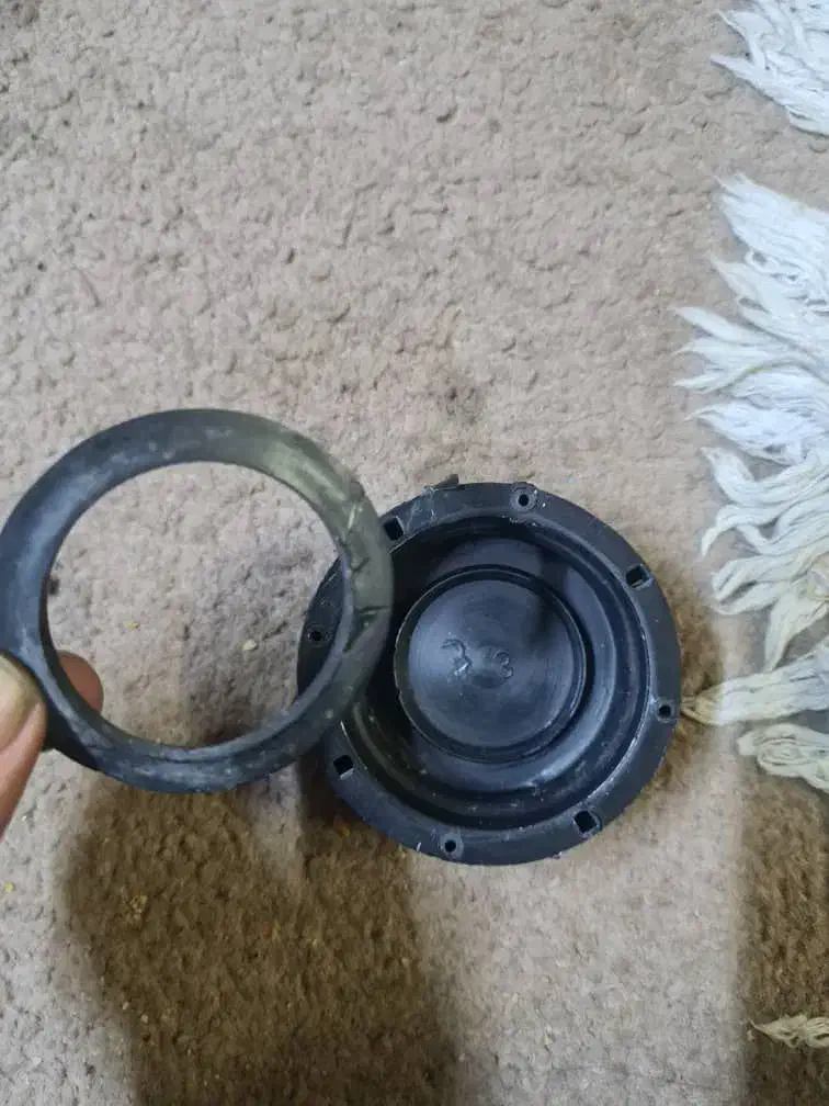 گالن ۷۰ لیتری آبی و سفید|عمده‌فروشی|خاش, |دیوار