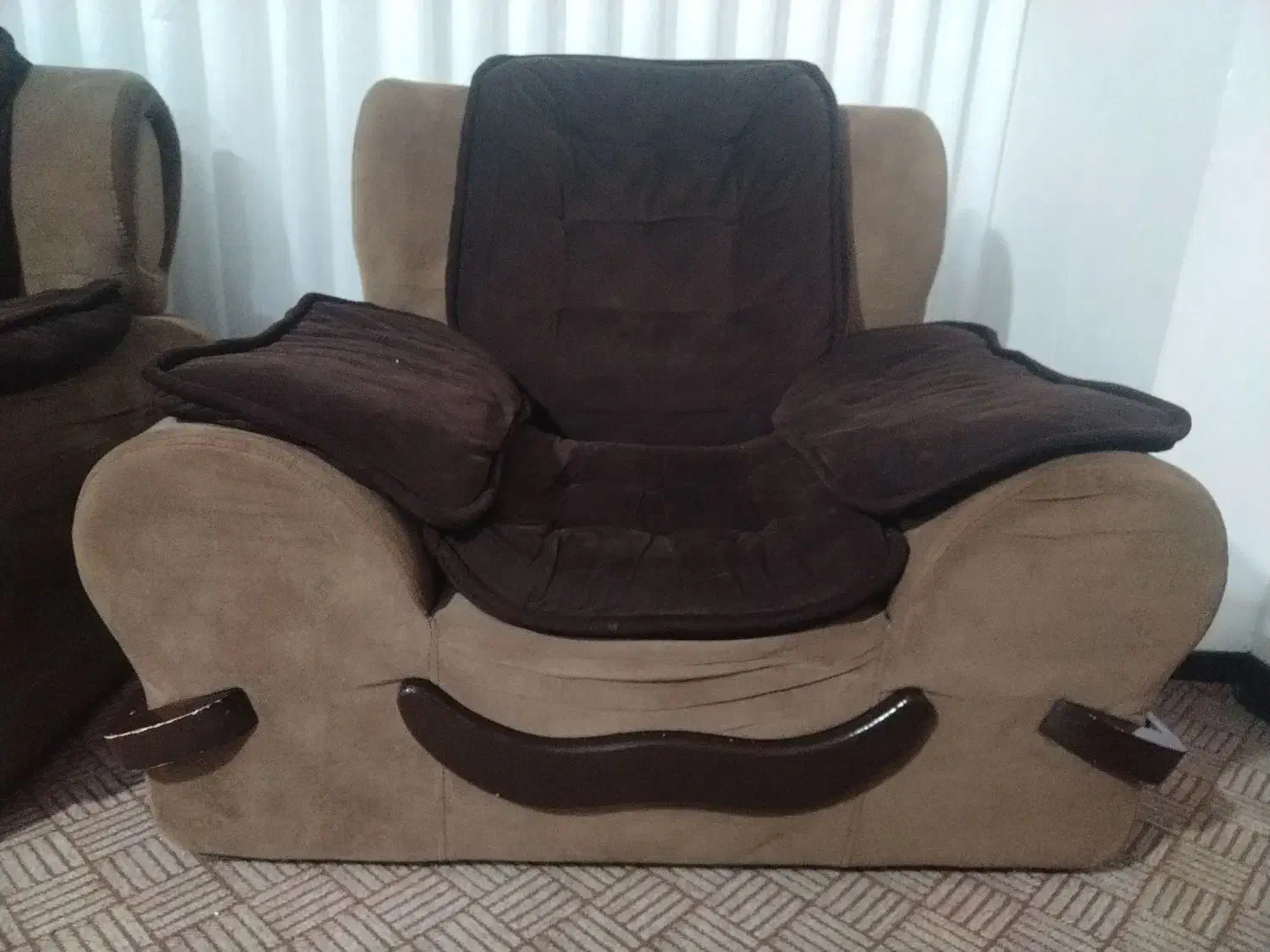 مبل 7 نفره راحتی|مبلمان خانگی و میز عسلی|شیروان (خراسان), |دیوار