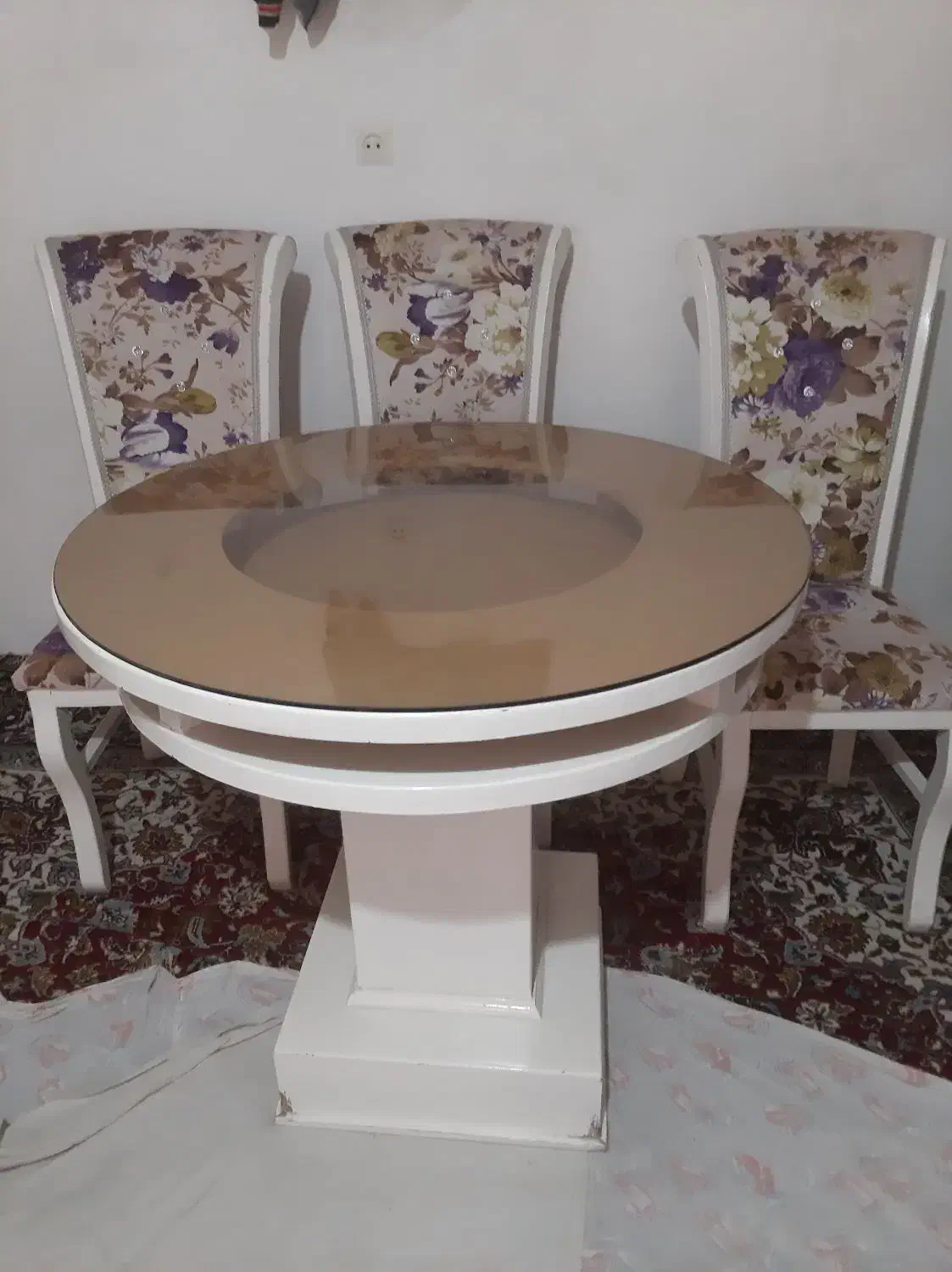 میز نهارخوری ۴ نفره|میز و صندلی غذاخوری|مشکین‌دشت, |دیوار