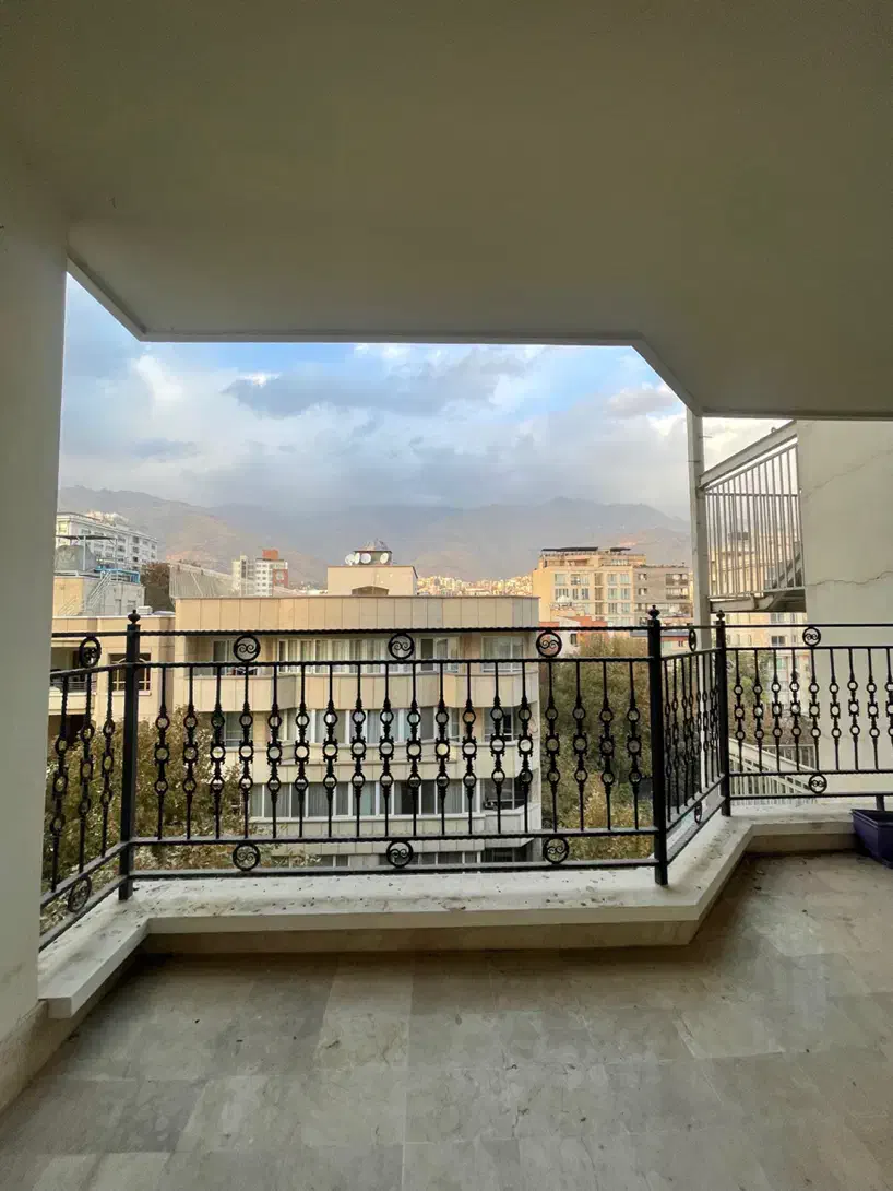 ۲۲۰متر فرشته/برج باغ کلاسیک/۲ پارکینگ