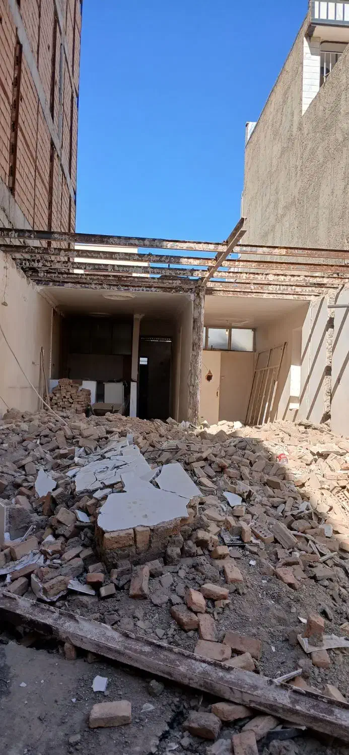 تخریب کاری صفر تا صد شبانه روزی|خدمات پیشه و مهارت|خوی, |دیوار