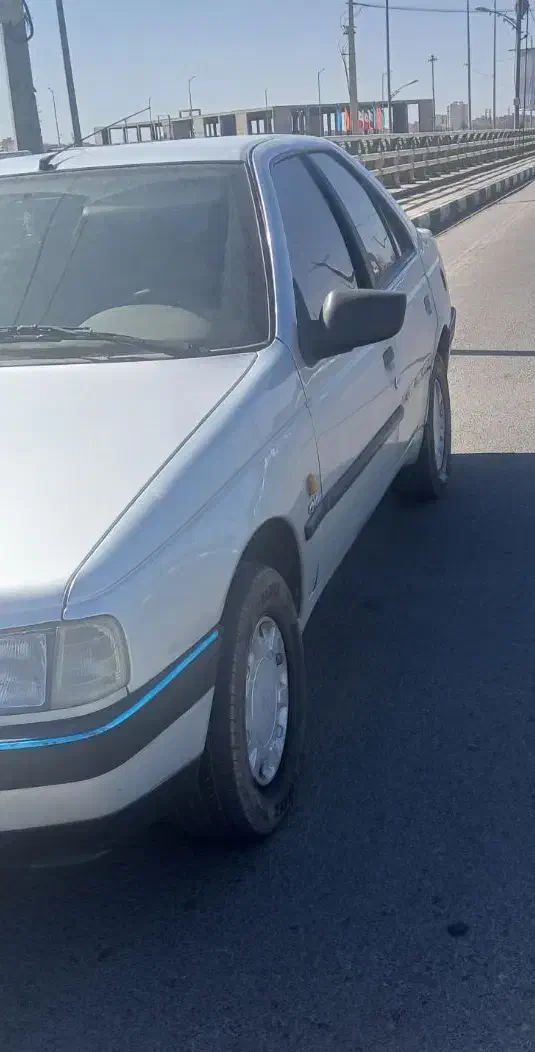 پژو 405 دوگانه فابریک مدل 98|خودرو سواری و وانت|قم, باغ شریفی|دیوار