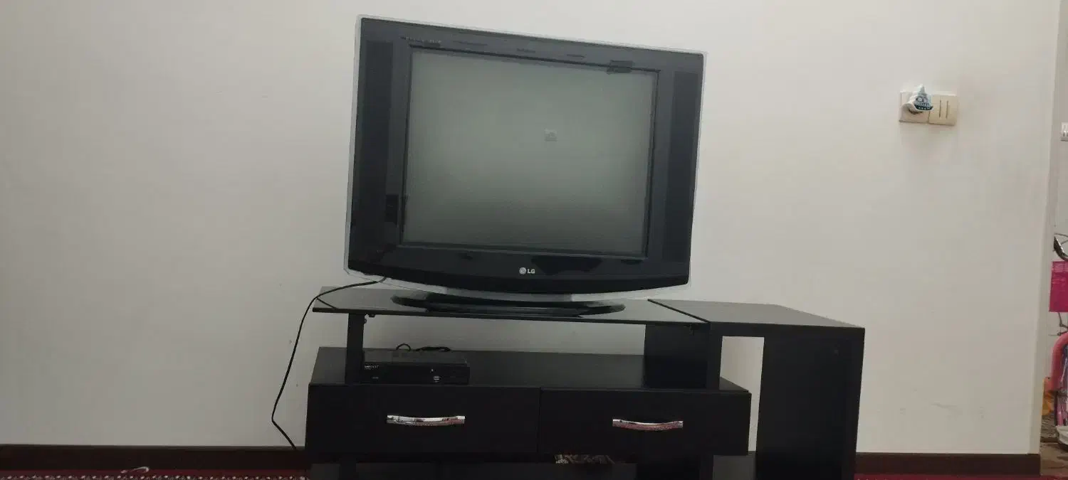 تلویزیون ۲۹ اینچ|تلویزیون و پروژکتور|شیراز, پشم شیشه|دیوار