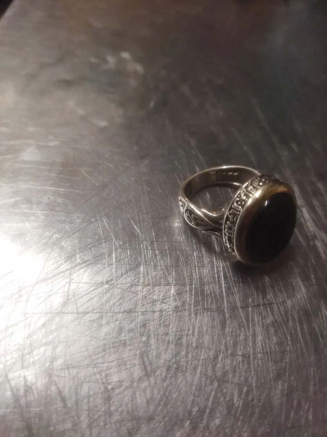 انگشتر دست ساز عقیق سیاه یمن|جواهرات|تهران, لاله زار|دیوار