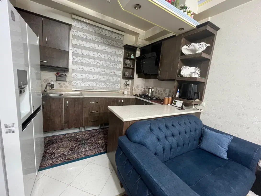 اپارتمان ۵۰ متری۱ خوابه *خیابان اقاجانی*با پارکینگ