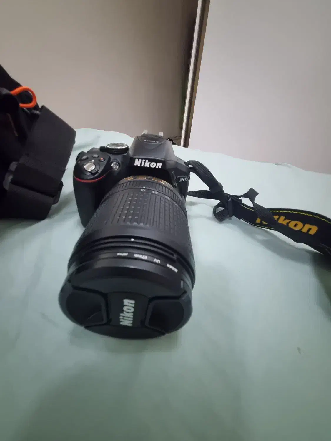 دوربین عکاسی نیکون اصل فووق العاده کم کارکرد|دوربین عکاسی و فیلمبرداری|کرج, عظیمیه|دیوار