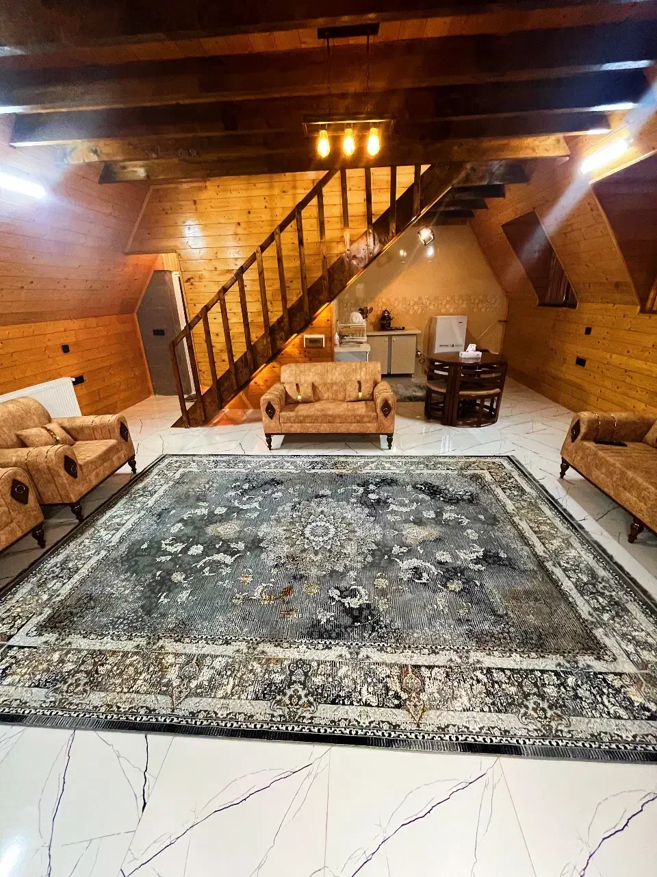 کلبه سوئیسی|اجارهٔ کوتاهمدت ویلا و باغ|مرزیکلا, |دیوار