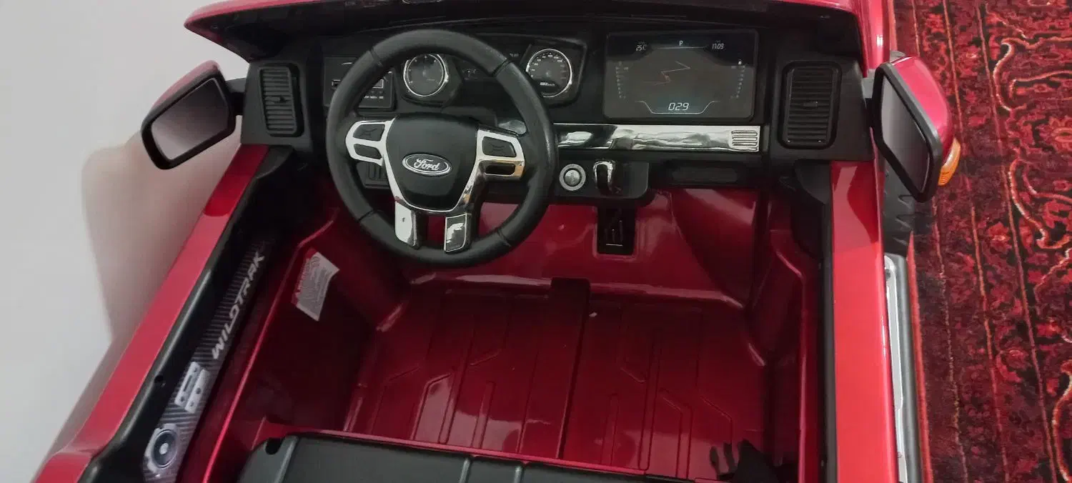 ماشین شارژی|اسباببازی بچه|تهران, فردوسی|دیوار