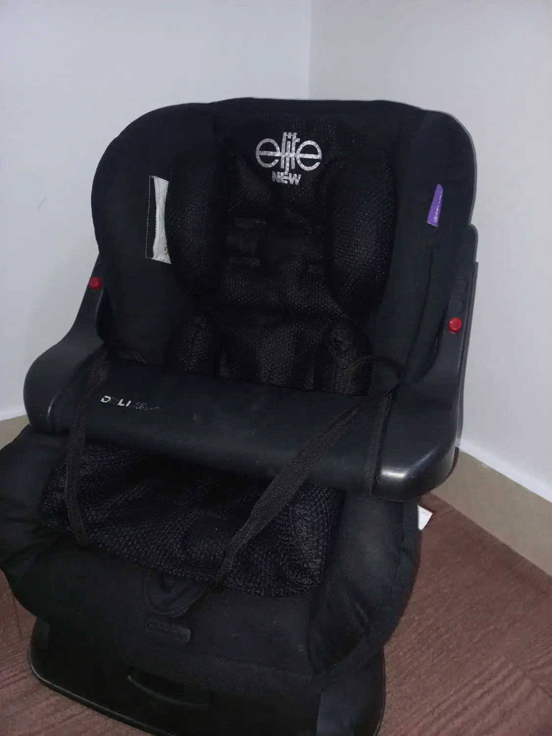 صندلی ماشین کودک|تخت و صندلی بچه|ساوه, |دیوار