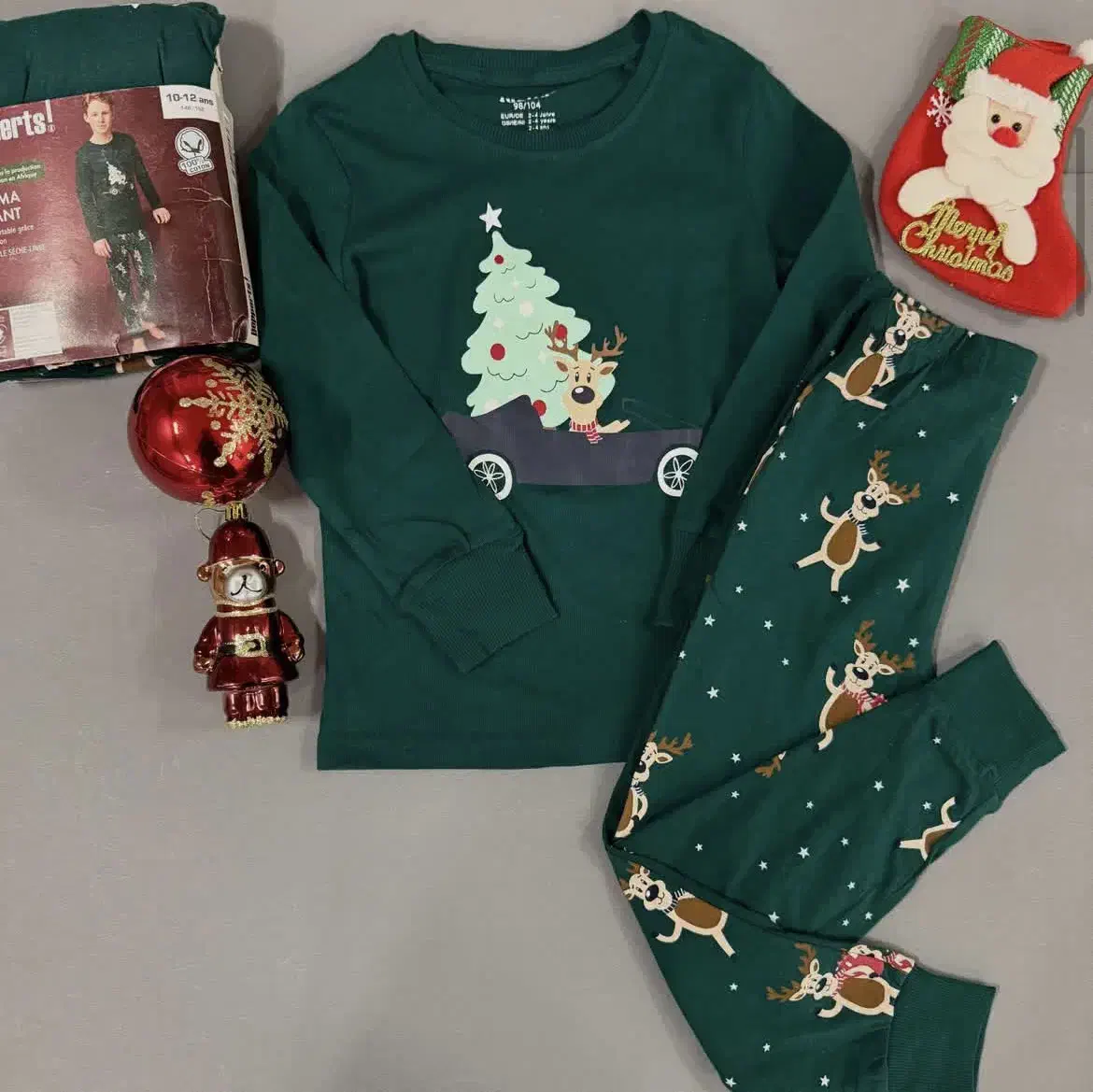 ست بلوزشلوارکریسمسی بچگانه|کفش و لباس بچه|تهران, پاسداران|دیوار