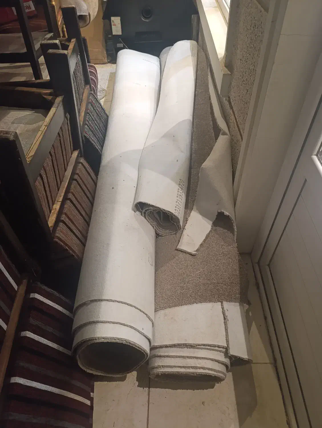 موکت پالاز|موکت|دماوند, دماوند|دیوار