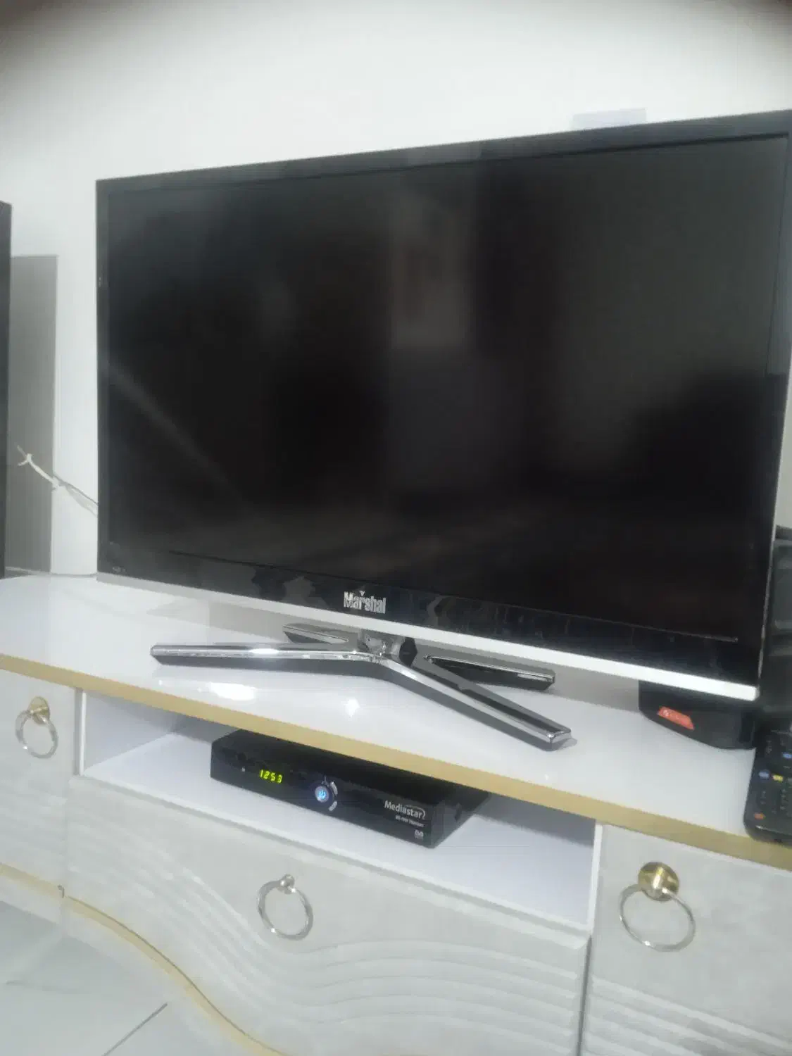 تلویزیون|تلویزیون و پروژکتور|چناران, |دیوار