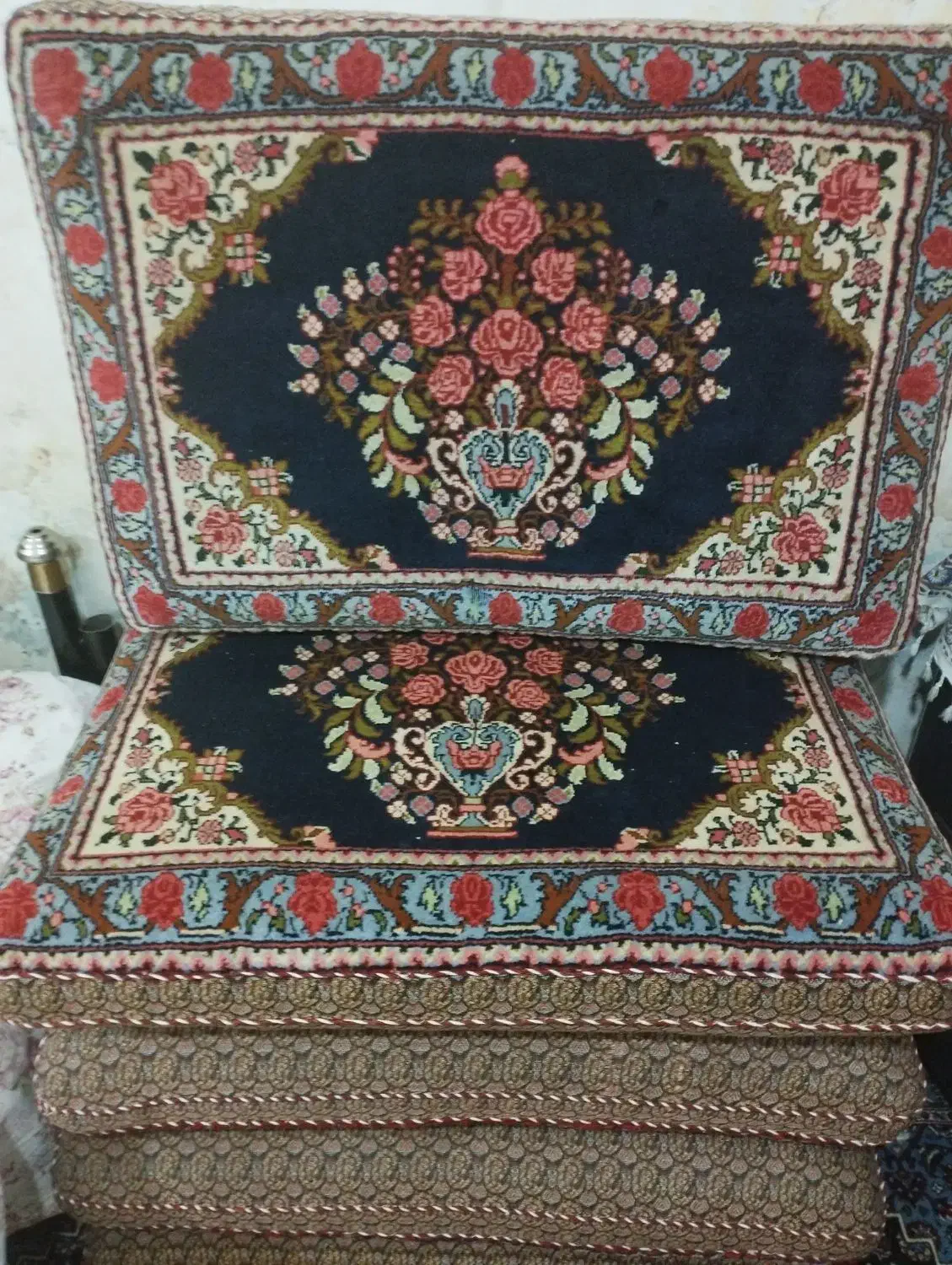 پشتی‌دست‌بافت|پشتی|سنندج, |دیوار