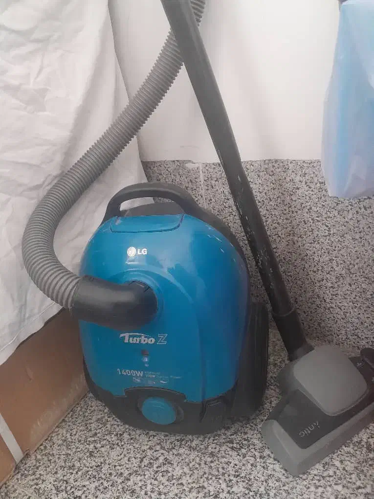 فروش جارو برقی LG  دست دوم|جاروبرقی، جارو شارژی، بخارشو|شیراز, میانرود|دیوار