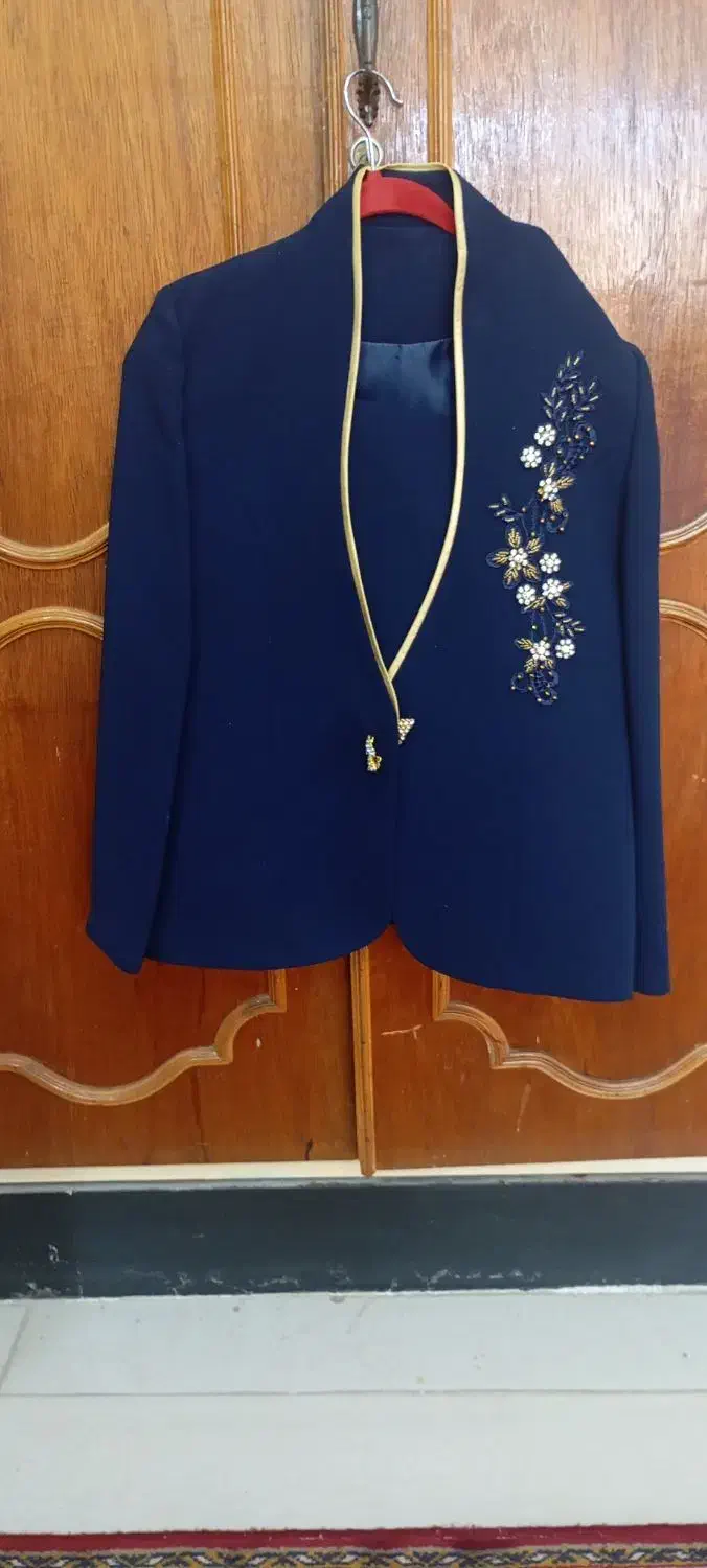 کت و دامن و تاپ|لباس|نهاوند, |دیوار