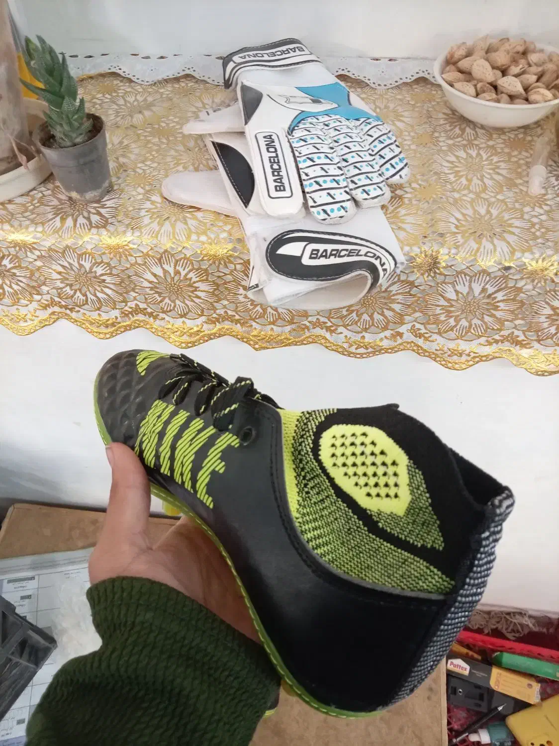 کفش فوتبال دستکش دروازه بانی|کیف، کفش، کمربند|سامان, |دیوار