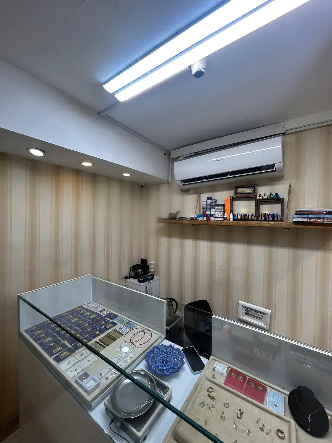 مغازه در پاساژ مروارید|فروش مغازه و غرفه|تهران, شهرک محلاتی|دیوار