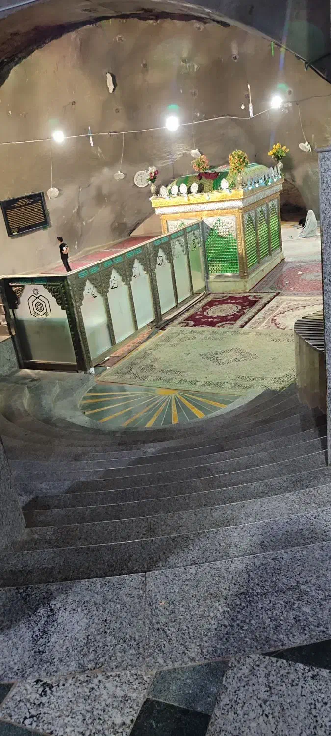 بی بی حکیمه درحال نام نویسی|تور و چارتر|اهواز, کوروش|دیوار