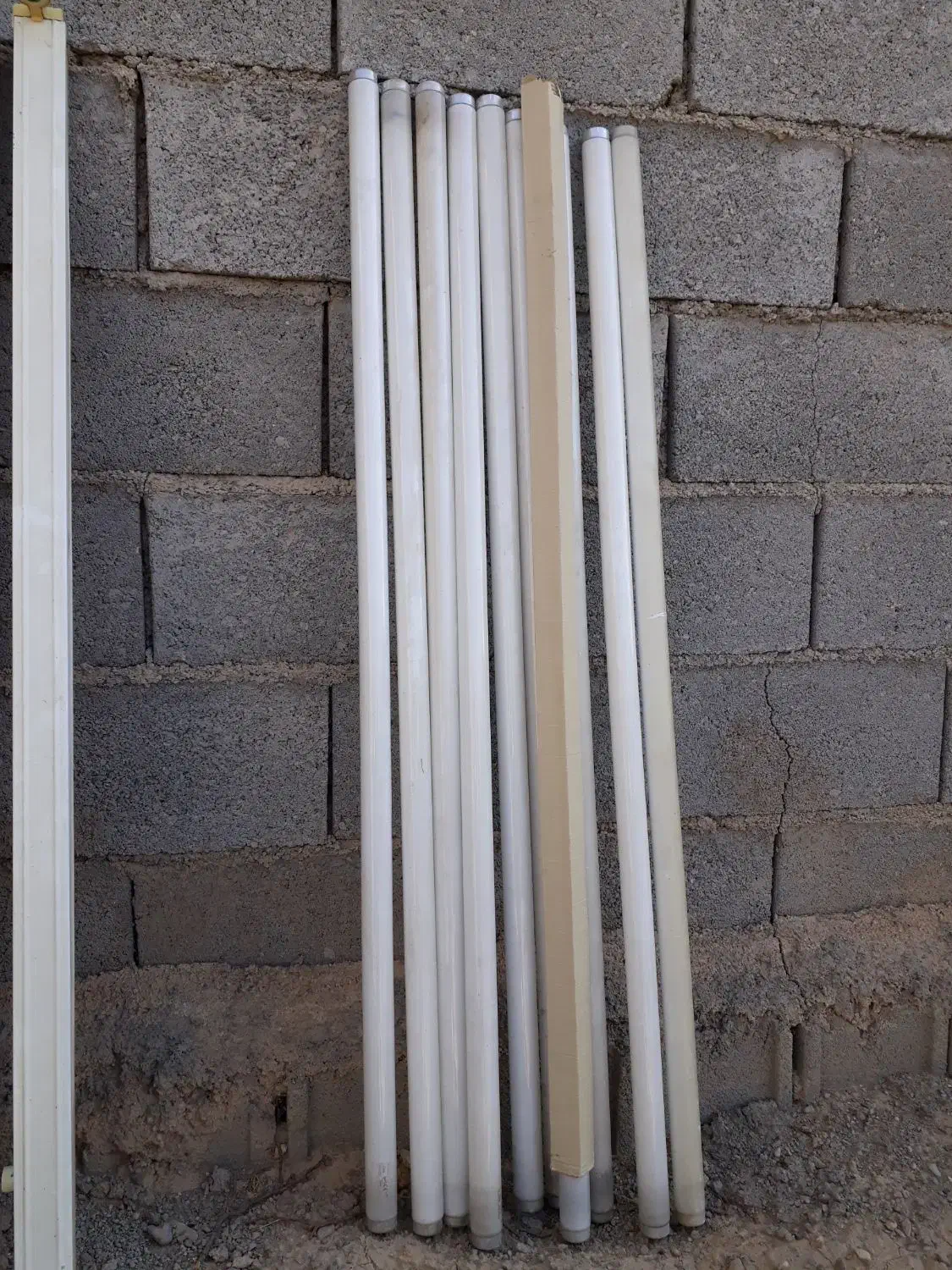 ۷عدد قاب مهتابی و ۹عدد لوله مهتابی ۴۰ وات|لامپ و چراغ|شهرضا, |دیوار