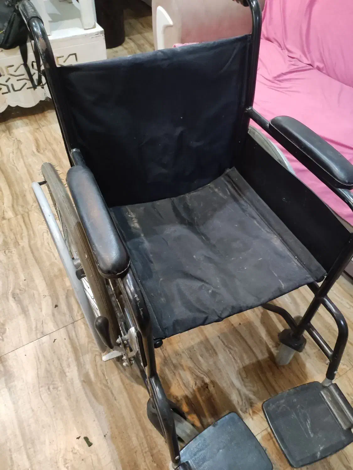 ویلچر ساده تاشو ایران بهکار کاملا نو|آرایشی، بهداشتی، درمانی|رشت, استادسرا|دیوار