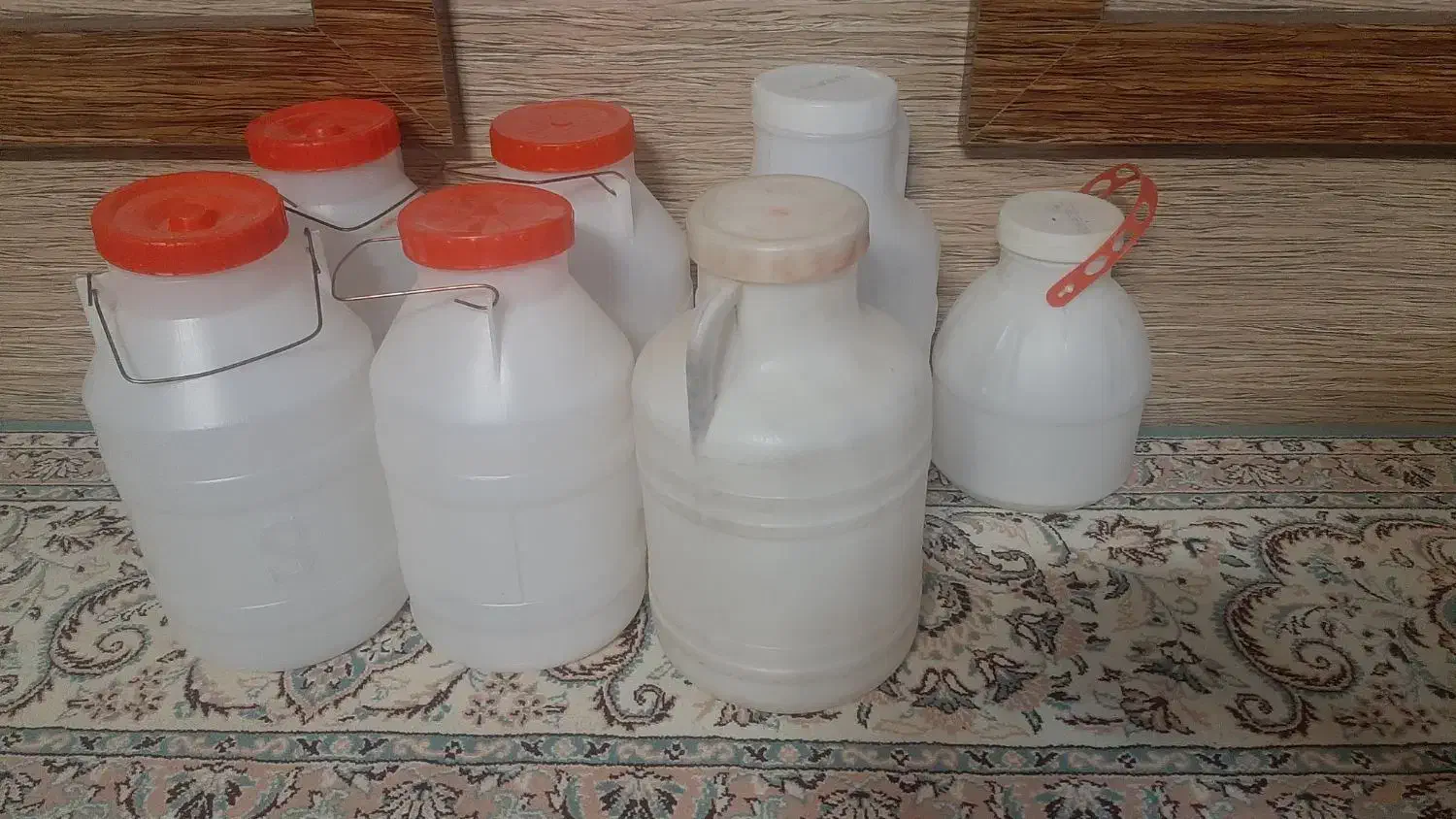 دبه و پانکه|ظروف نگهدارنده، پلاستیکی، یکبارمصرف|سبزوار, امیر کبیر|دیوار