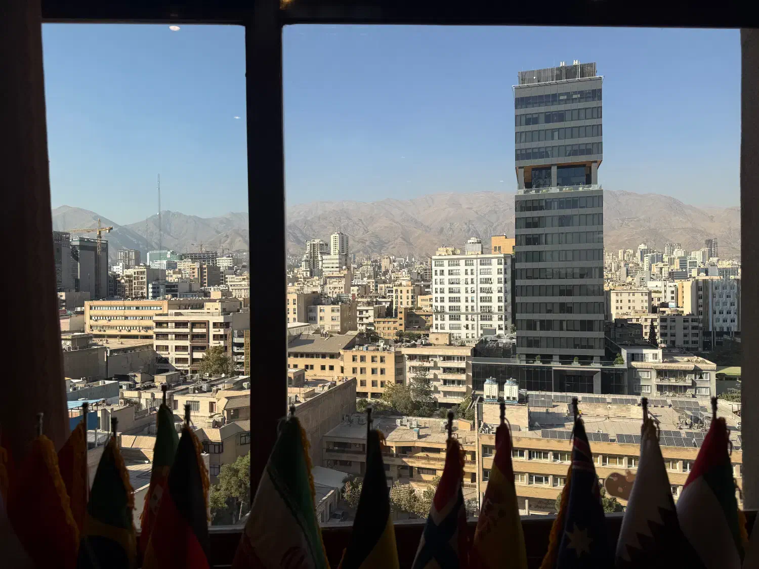 اجاره میز کار کانتر دفتر خدمات مسافرتی|اجارهٔ کوتاه‌مدت دفتر کار و فضای آموزشی|تهران, جردن|دیوار