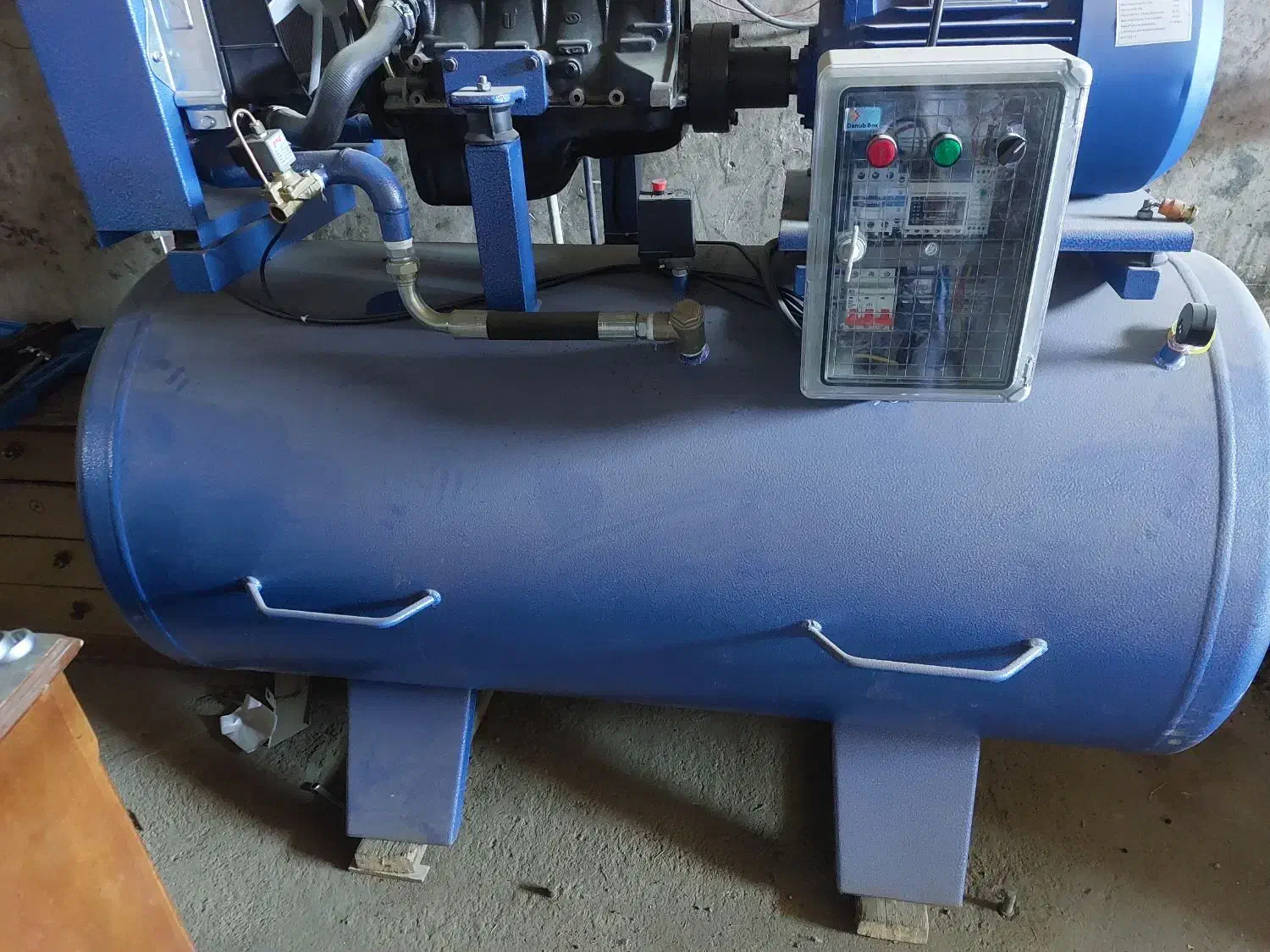 پمپ باد ۱۰۰۰تایی بسیار قوی موتور پراید|ماشینآلات صنعتی|اصفهان, سرشبادران|دیوار