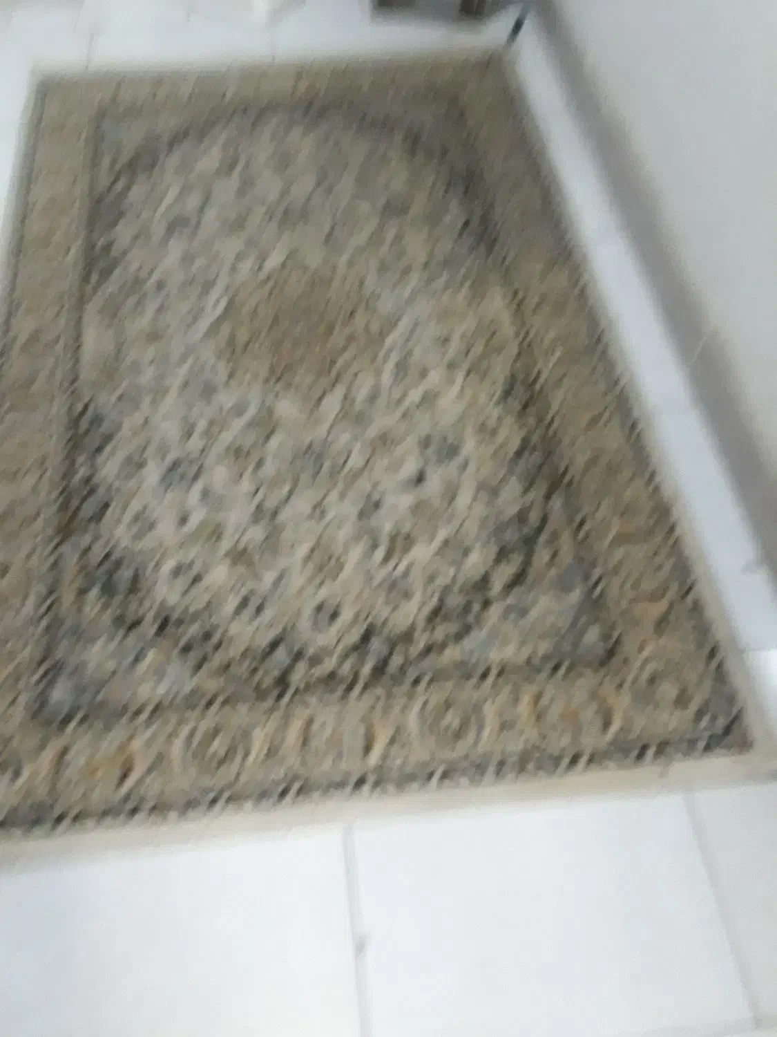 یک عدد قالیچه کرم آبی|فرش|مشهد, انقلاب|دیوار