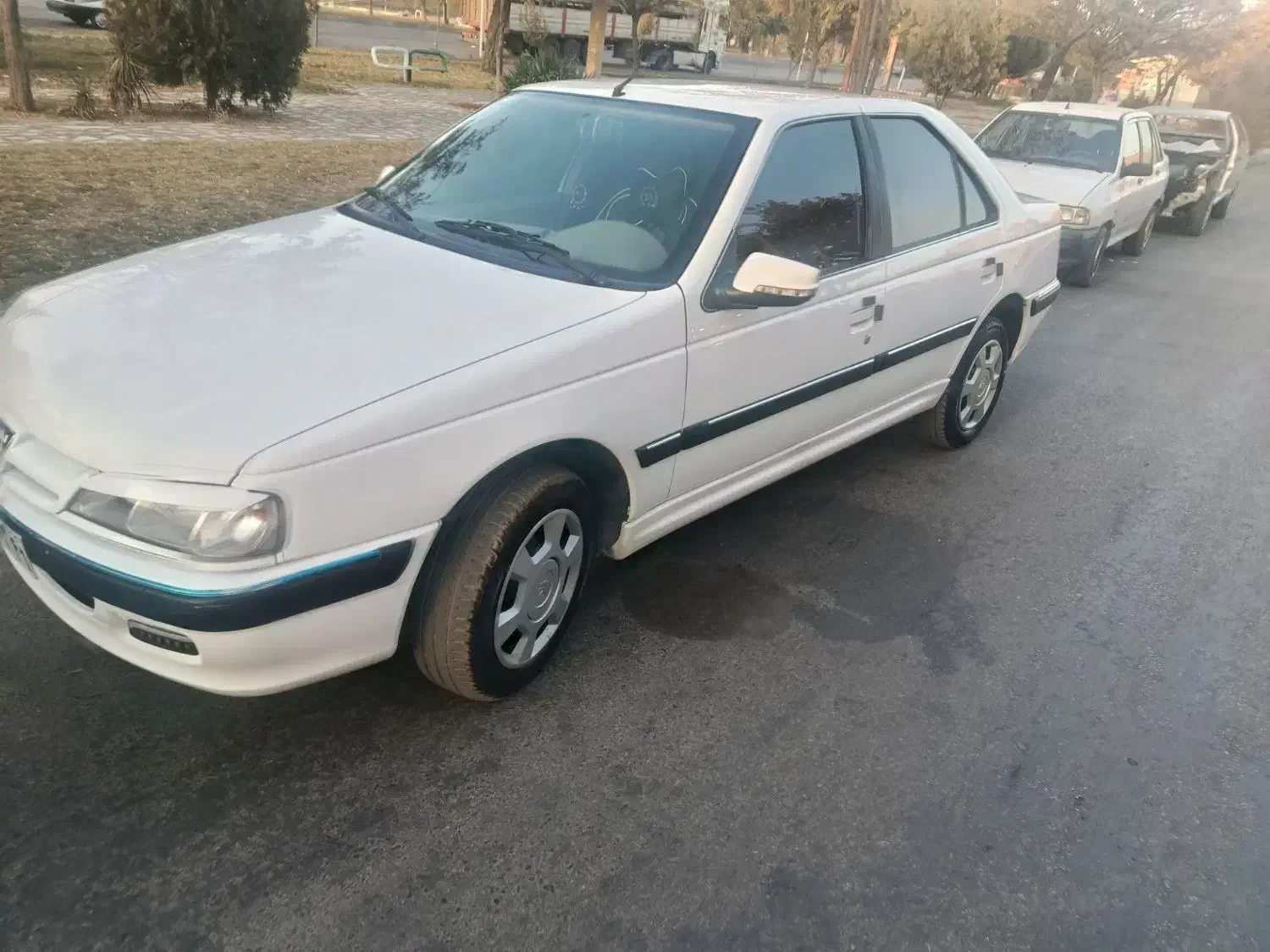 پژو پارس|خودرو سواری و وانت|الیگودرز, |دیوار