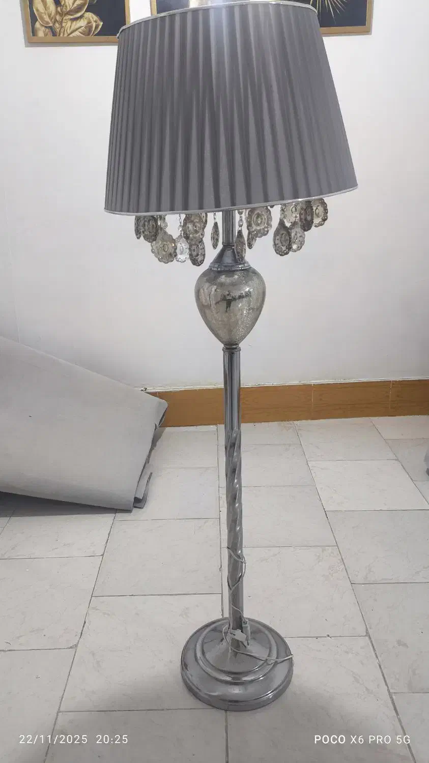 اباژر تمبر سالم|چراغ خواب و آباژور|قدس, شهرقدس|دیوار