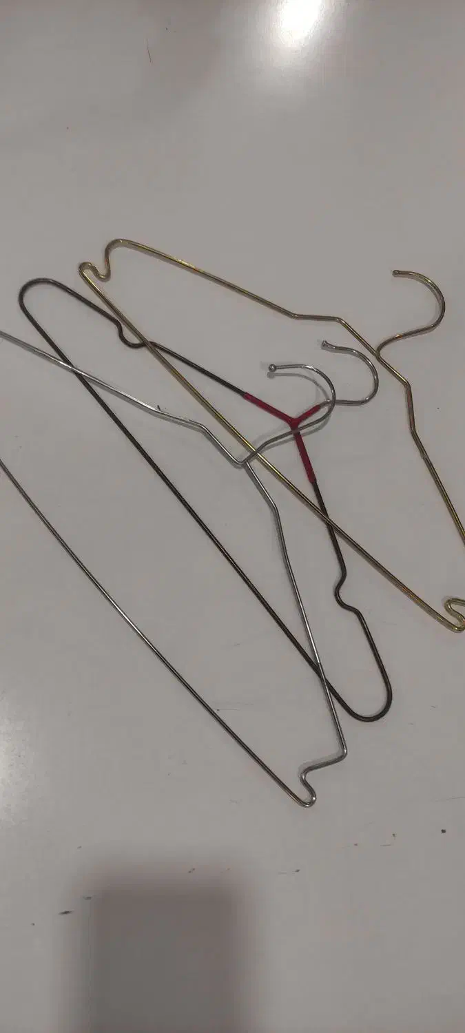 چوب لباس فلزی|لباس|دره شهر, |دیوار