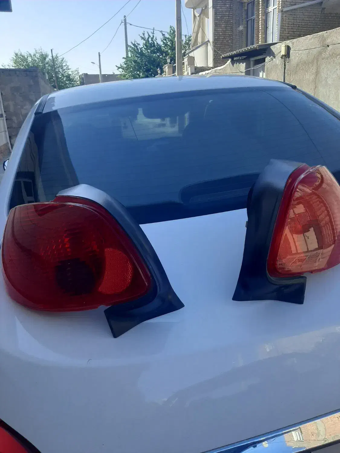 چراغ عقب ۲۰۶ sd (چپ،راست)|قطعات یدکی و لوازم جانبی|شاهین دژ, |دیوار
