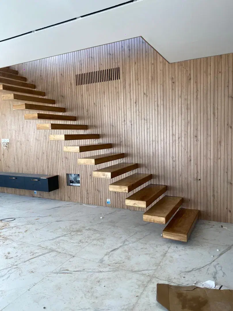 ساخت انواع پله های گِرد، مُعلق و...درغرب کشور|خدمات پیشه و مهارت|قروه, |دیوار