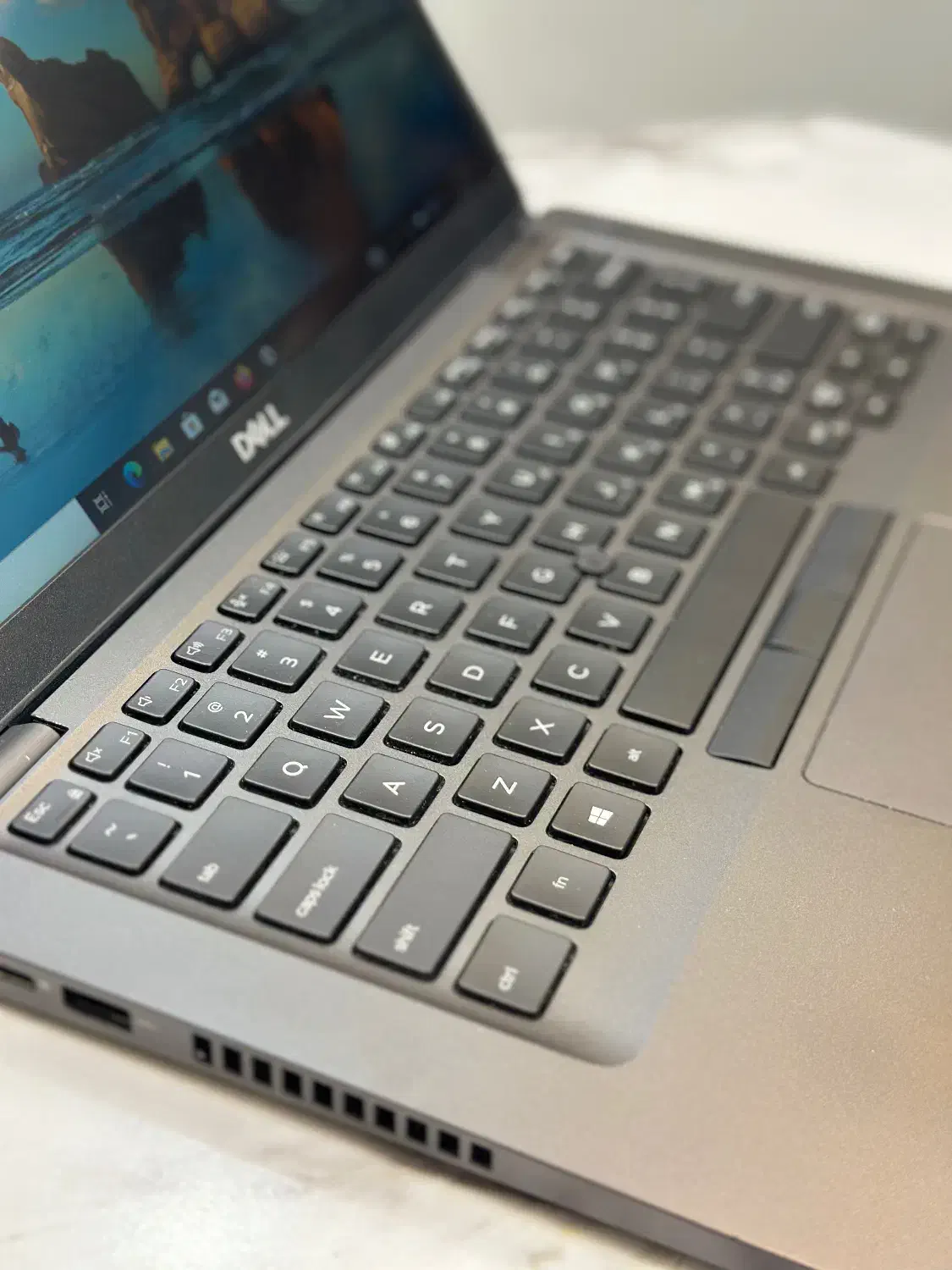 DELL LATITUDE 5400 نسل ۸-تاچ|رایانه همراه|شیراز, ملاصدرا|دیوار