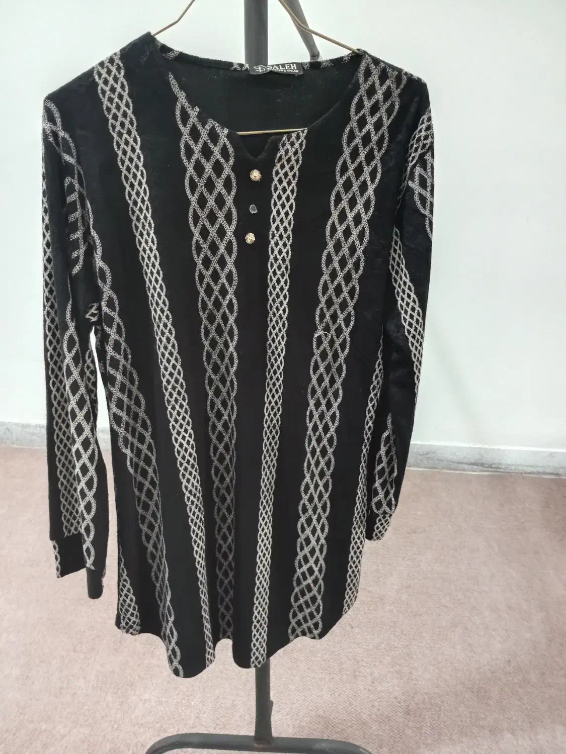 لباس|لباس|کیاشهر, |دیوار