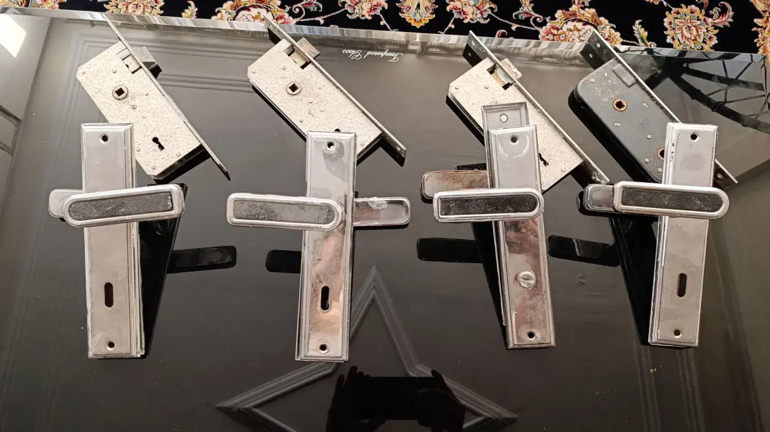 دستگیره درب|لوازم سرویس بهداشتی|اراک, |دیوار