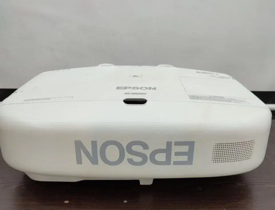 ویدیو پروژکتور Epson 4850wu فول اچ درحدنو|تلویزیون و پروژکتور|مشهد, شهرک رازی (شهرک غرب)|دیوار